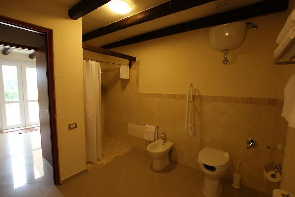 Casa di campagna Villa Bulcrini Sant Isidoro  Italia